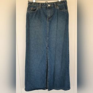 Vintage Y2K Old Navy Long Denim Skirt Size 1